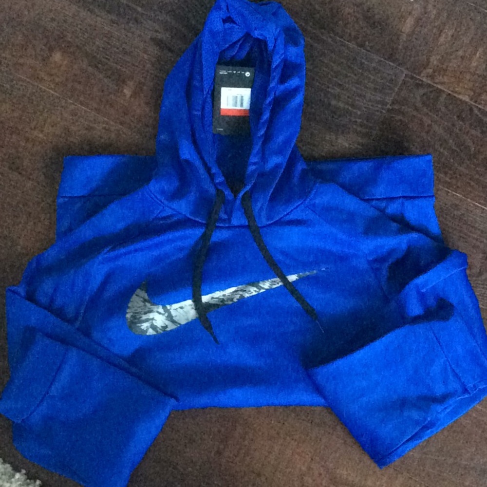 Men’s Nike dry fit sweater